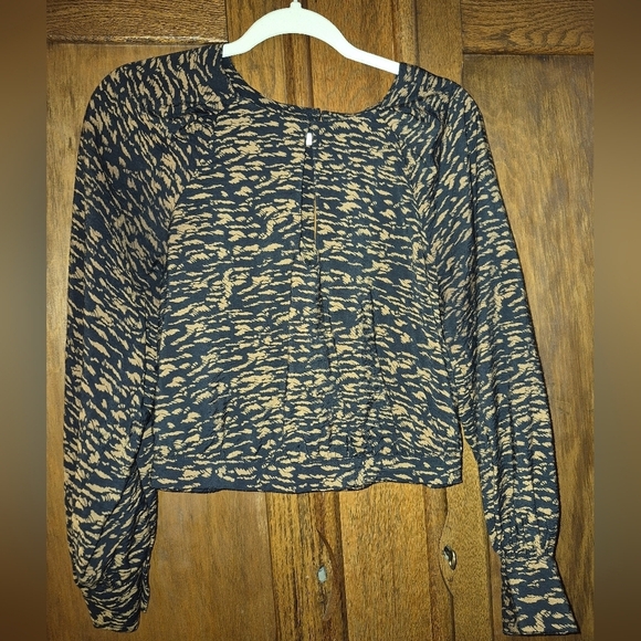 Banana Republic Tops - Banana Republic, Black and Brown Key Hole CROP TOP/ blouse Size Small
